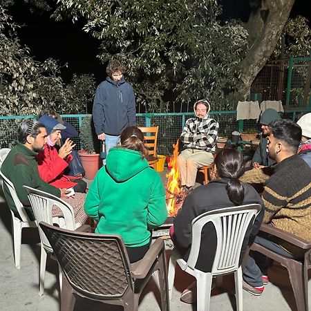 Zu-Zu Hostels Shimla Exteriör bild