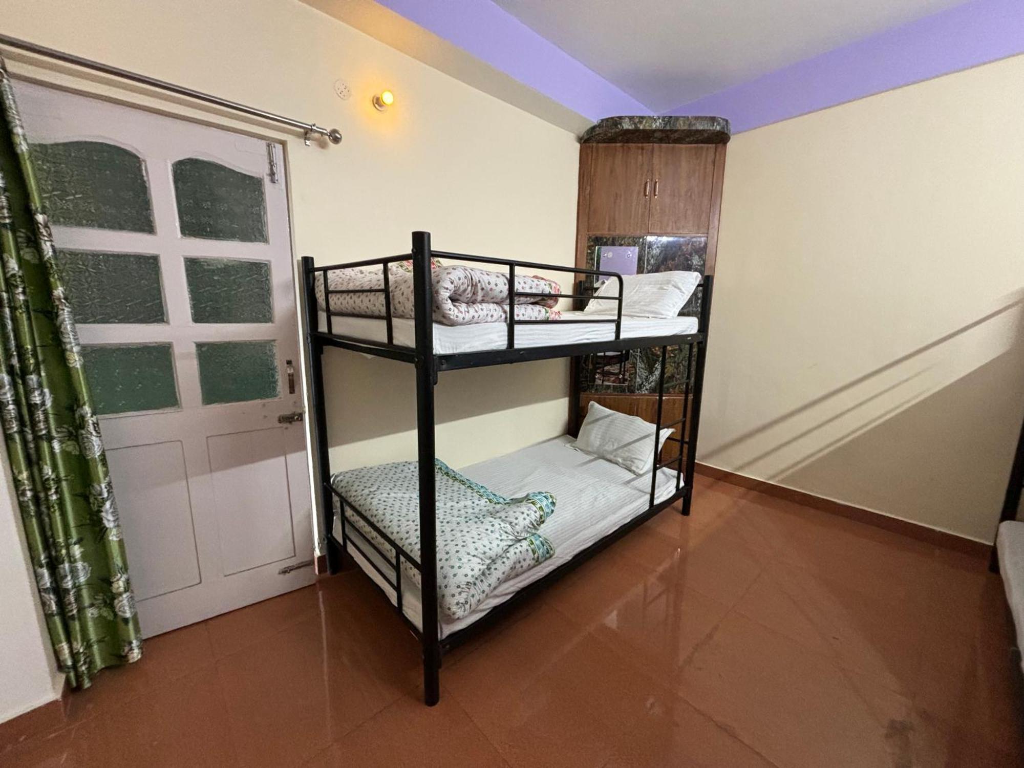 Zu-Zu Hostels Shimla Exteriör bild