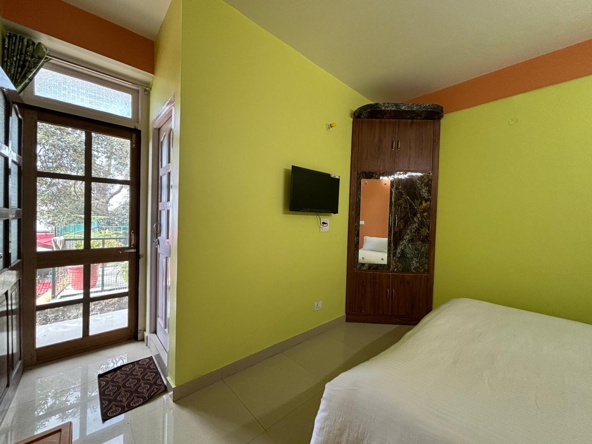 Zu-Zu Hostels Shimla Exteriör bild